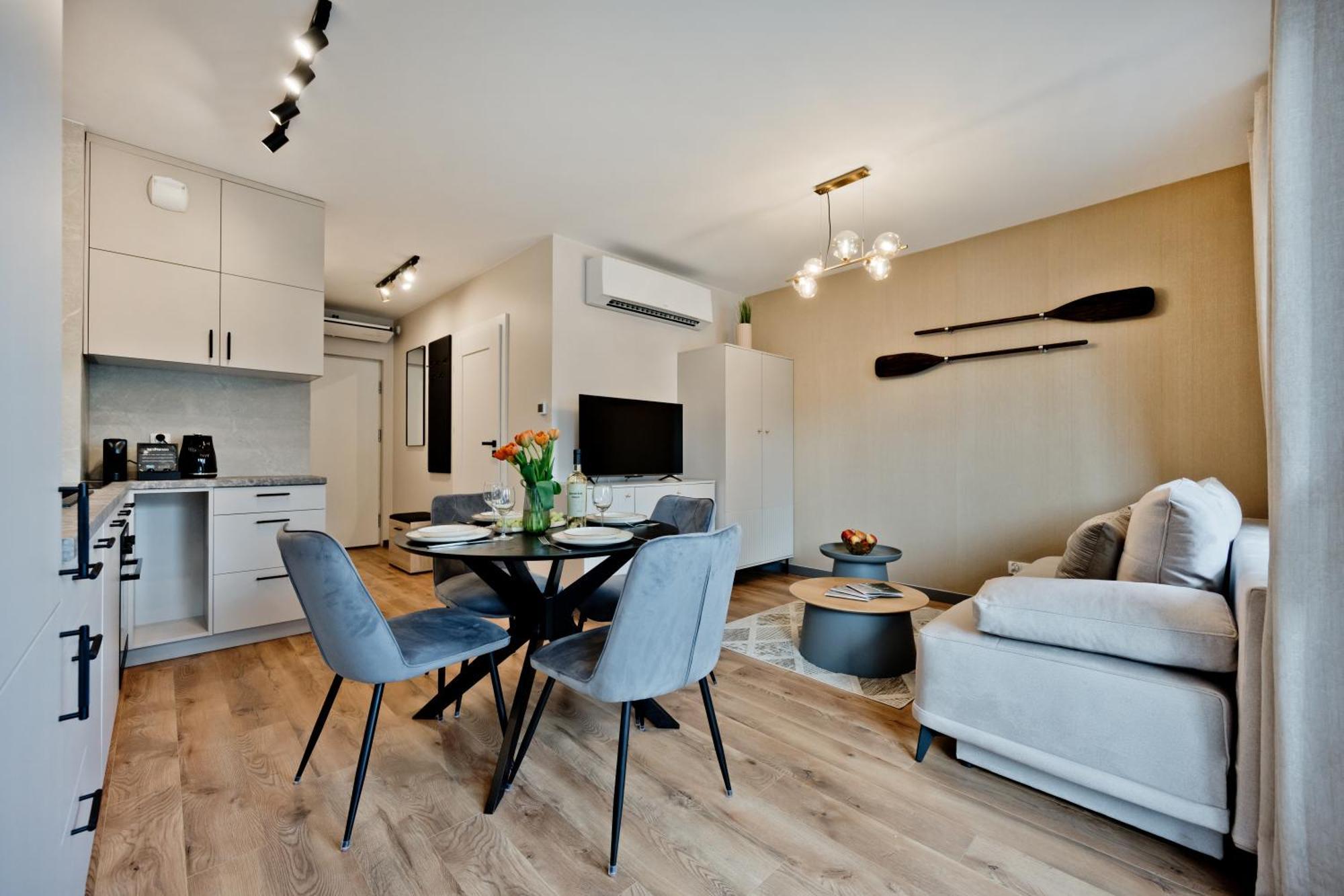 Apartamenty Wyspa Blueapart ยาสตาร์เนีย ภายนอก รูปภาพ